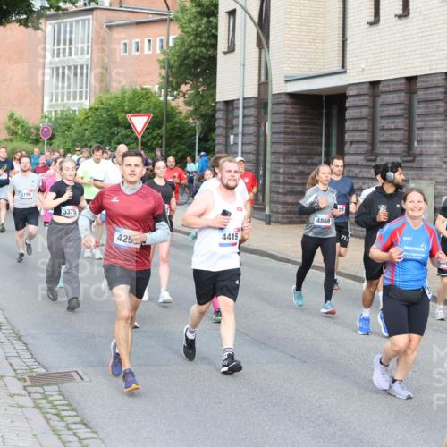 12.06.2026 - Holstenköstenlauf Andreas Tolksdorf http://msf.ph/oto/9746061 12.06.2026 19:11:17 Laufen 3190, 3375, 4415, 425, 4869, 71, 3835 meine-sportfotos.de