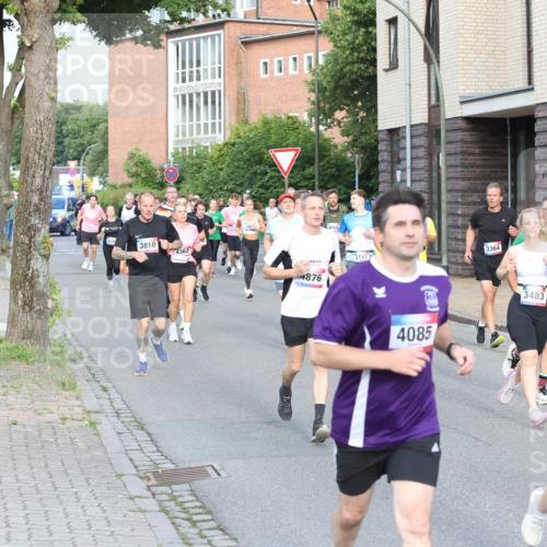 12.06.2026 - Holstenköstenlauf Andreas Tolksdorf http://msf.ph/oto/9746091 12.06.2026 19:11:33 Laufen 3810, 4362, 4876, 3117, 3364, 4085, 3483 meine-sportfotos.de