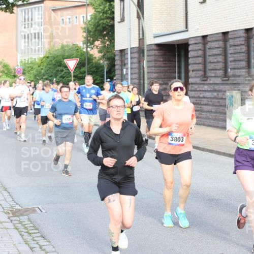 12.06.2026 - Holstenköstenlauf Andreas Tolksdorf http://msf.ph/oto/9746127 12.06.2026 19:11:58 Laufen 4721, 4878, 3803, 397, 3257 meine-sportfotos.de