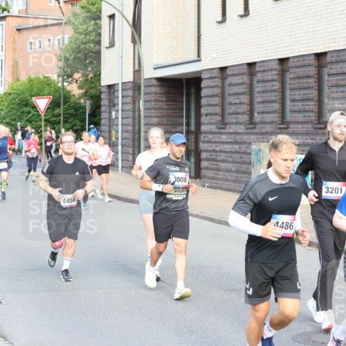 12.06.2026 - Holstenköstenlauf Andreas Tolksdorf http://msf.ph/oto/9746215 12.06.2026 19:12:59 Laufen 3231, 4456, 3008, 4486, 10, 06, 15, 06, 26, 3201, 5, 85, 3204 meine-sportfotos.de
