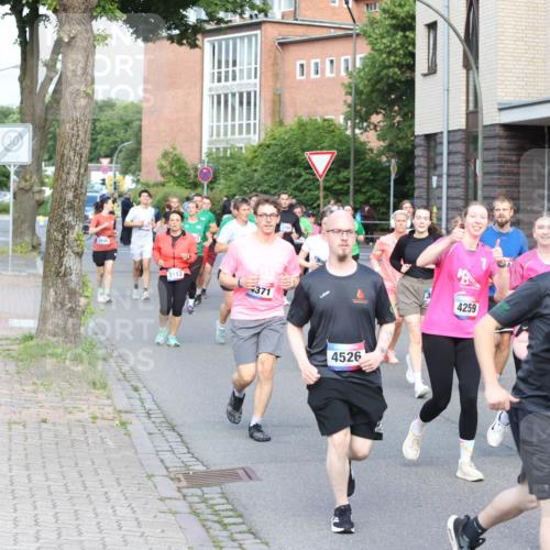 12.06.2026 - Holstenköstenlauf Andreas Tolksdorf http://msf.ph/oto/9746269 12.06.2026 19:13:30 Laufen 3113, 371, 4526, 4259 meine-sportfotos.de
