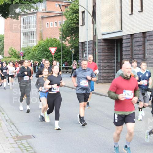 12.06.2026 - Holstenköstenlauf Andreas Tolksdorf http://msf.ph/oto/9746295 12.06.2026 19:13:51 Laufen 3697, 4467, 4468, 4864, 3945, 335, 3372 meine-sportfotos.de