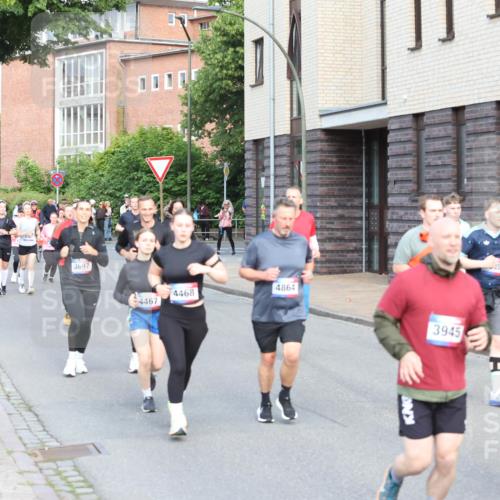 12.06.2026 - Holstenköstenlauf Andreas Tolksdorf http://msf.ph/oto/9746296 12.06.2026 19:13:51 Laufen 13301, 3697, 4467, 4468, 4864, 35, 3, 3945, 3481 meine-sportfotos.de
