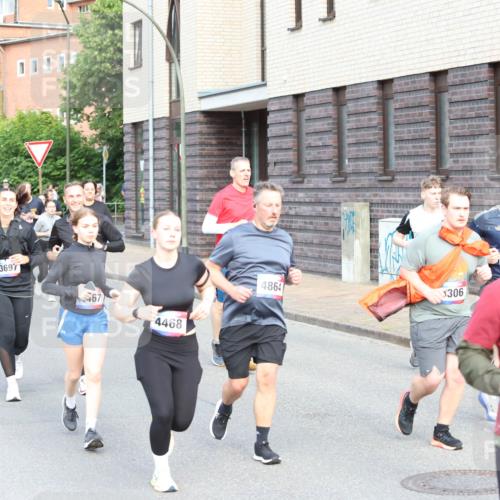 12.06.2026 - Holstenköstenlauf Andreas Tolksdorf http://msf.ph/oto/9746297 12.06.2026 19:13:53 Laufen 3387, 3697, 111, 67, 4468, 4864, 306, 333, 10, 06, 15, 06, 26, 3945 meine-sportfotos.de