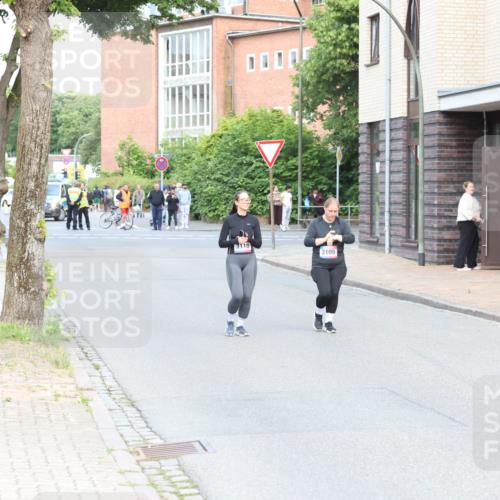 12.06.2026 - Holstenköstenlauf Andreas Tolksdorf http://msf.ph/oto/9746338 12.06.2026 19:14:40 Laufen 2, 3110, 3109 meine-sportfotos.de