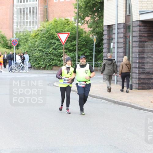 12.06.2026 - Holstenköstenlauf Andreas Tolksdorf http://msf.ph/oto/9746361 12.06.2026 19:15:37 Laufen 4866 meine-sportfotos.de