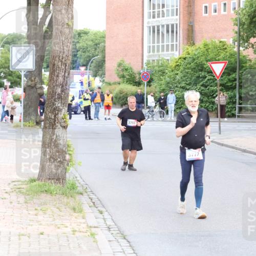 12.06.2026 - Holstenköstenlauf Andreas Tolksdorf http://msf.ph/oto/9746374 12.06.2026 19:16:02 Laufen 3751 meine-sportfotos.de
