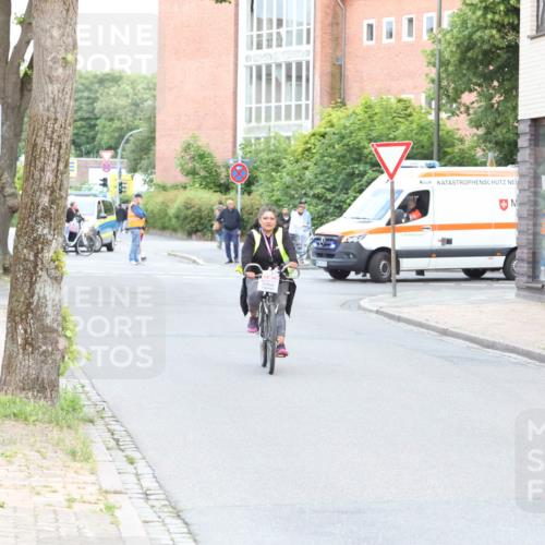12.06.2026 - Holstenköstenlauf Andreas Tolksdorf http://msf.ph/oto/9746380 12.06.2026 19:16:21 Laufen 3207 meine-sportfotos.de