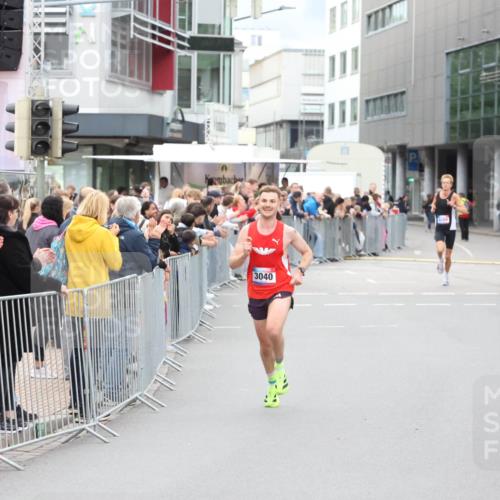 12.06.2026 - Holstenköstenlauf Andreas Tolksdorf http://msf.ph/oto/9746396 12.06.2026 19:38:22 Laufen 3040, 4269 meine-sportfotos.de