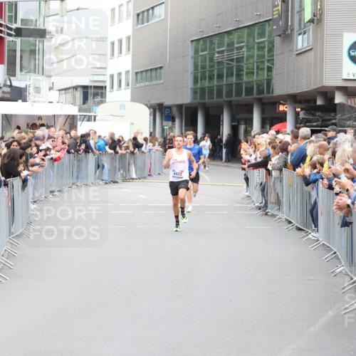 12.06.2026 - Holstenköstenlauf Andreas Tolksdorf http://msf.ph/oto/9746421 12.06.2026 19:39:55 Laufen 4422 meine-sportfotos.de