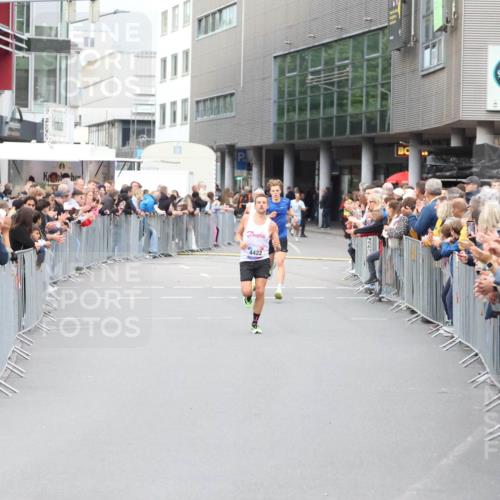 12.06.2026 - Holstenköstenlauf Andreas Tolksdorf http://msf.ph/oto/9746422 12.06.2026 19:39:55 Laufen 4422 meine-sportfotos.de