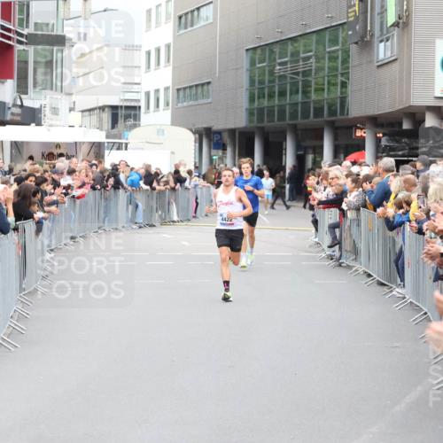 12.06.2026 - Holstenköstenlauf Andreas Tolksdorf http://msf.ph/oto/9746423 12.06.2026 19:39:55 Laufen 4422 meine-sportfotos.de