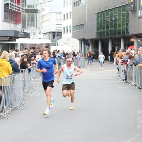 12.06.2026 - Holstenköstenlauf Andreas Tolksdorf http://msf.ph/oto/9746426 12.06.2026 19:39:59 Laufen 3026 meine-sportfotos.de