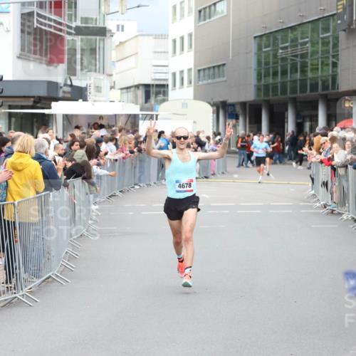 12.06.2026 - Holstenköstenlauf Andreas Tolksdorf http://msf.ph/oto/9746443 12.06.2026 19:40:19 Laufen 4678 meine-sportfotos.de