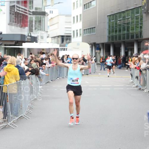 12.06.2026 - Holstenköstenlauf Andreas Tolksdorf http://msf.ph/oto/9746444 12.06.2026 19:40:19 Laufen 4678 meine-sportfotos.de