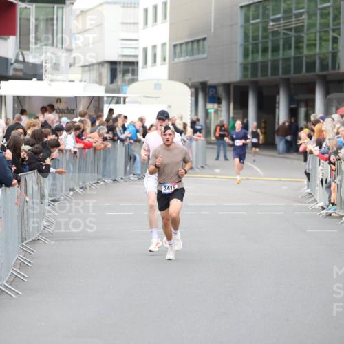 12.06.2026 - Holstenköstenlauf Andreas Tolksdorf http://msf.ph/oto/9746461 12.06.2026 19:40:59 Laufen  meine-sportfotos.de