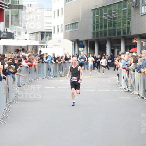 12.06.2026 - Holstenköstenlauf Andreas Tolksdorf http://msf.ph/oto/9746472 12.06.2026 19:41:13 Laufen 3700 meine-sportfotos.de