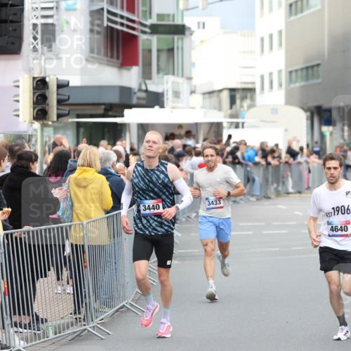 12.06.2026 - Holstenköstenlauf Andreas Tolksdorf http://msf.ph/oto/9746478 12.06.2026 19:41:25 Laufen 3440, 3433, 1906, 4640, 4531 meine-sportfotos.de