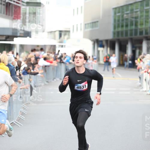 12.06.2026 - Holstenköstenlauf Andreas Tolksdorf http://msf.ph/oto/9746482 12.06.2026 19:41:27 Laufen 5, 33, 3433, 4531 meine-sportfotos.de