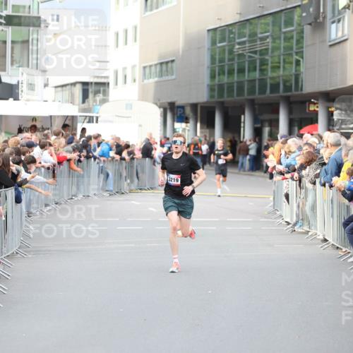 12.06.2026 - Holstenköstenlauf Andreas Tolksdorf http://msf.ph/oto/9746492 12.06.2026 19:42:04 Laufen 3219 meine-sportfotos.de