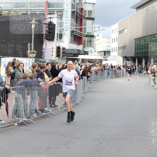 12.06.2026 - Holstenköstenlauf Andreas Tolksdorf http://msf.ph/oto/9746523 12.06.2026 19:42:53 Laufen 3786 meine-sportfotos.de
