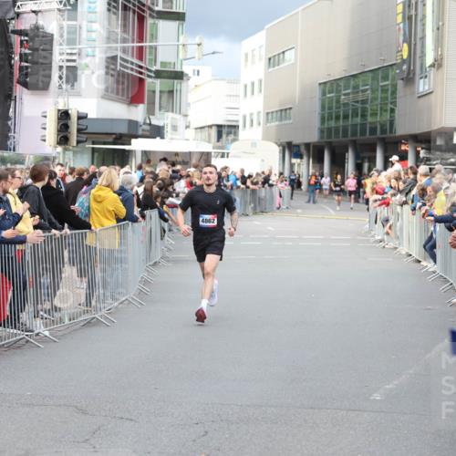 12.06.2026 - Holstenköstenlauf Andreas Tolksdorf http://msf.ph/oto/9746535 12.06.2026 19:43:14 Laufen 4862 meine-sportfotos.de