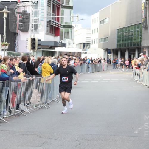 12.06.2026 - Holstenköstenlauf Andreas Tolksdorf http://msf.ph/oto/9746537 12.06.2026 19:43:14 Laufen 4862 meine-sportfotos.de