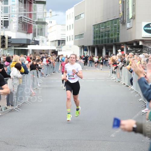 12.06.2026 - Holstenköstenlauf Andreas Tolksdorf http://msf.ph/oto/9746570 12.06.2026 19:44:00 Laufen 3294, 3210 meine-sportfotos.de
