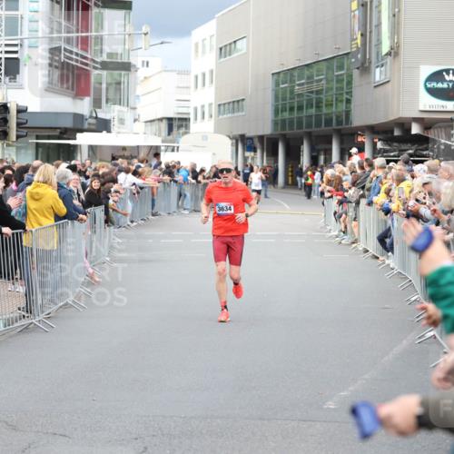 12.06.2026 - Holstenköstenlauf Andreas Tolksdorf http://msf.ph/oto/9746592 12.06.2026 19:44:25 Laufen 3634 meine-sportfotos.de