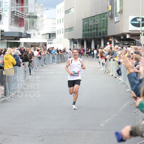 12.06.2026 - Holstenköstenlauf Andreas Tolksdorf http://msf.ph/oto/9746600 12.06.2026 19:44:36 Laufen 3956 meine-sportfotos.de