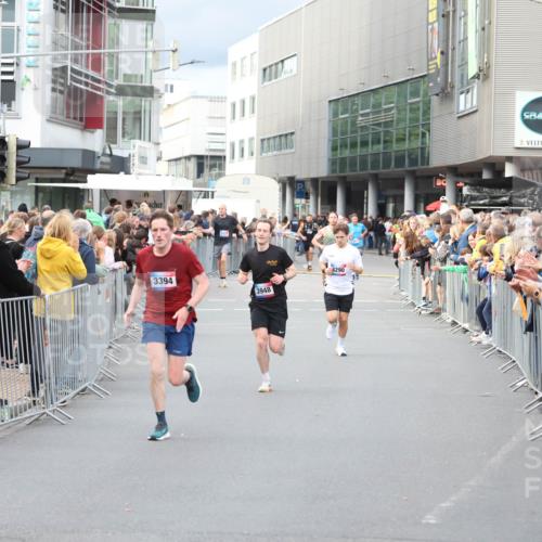 12.06.2026 - Holstenköstenlauf Andreas Tolksdorf http://msf.ph/oto/9746678 12.06.2026 19:46:36 Laufen 3394, 3290, 3948 meine-sportfotos.de