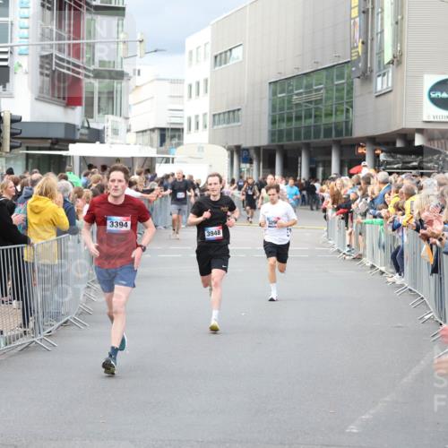 12.06.2026 - Holstenköstenlauf Andreas Tolksdorf http://msf.ph/oto/9746679 12.06.2026 19:46:36 Laufen 3394, 3948, 3296 meine-sportfotos.de
