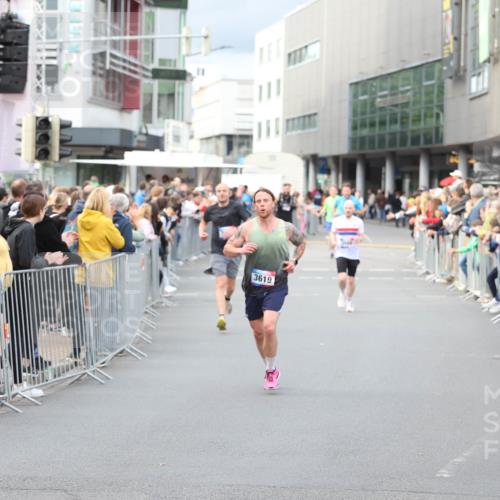 12.06.2026 - Holstenköstenlauf Andreas Tolksdorf http://msf.ph/oto/9746684 12.06.2026 19:46:41 Laufen 3619 meine-sportfotos.de