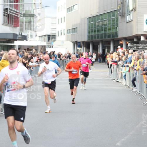 12.06.2026 - Holstenköstenlauf Andreas Tolksdorf http://msf.ph/oto/9746718 12.06.2026 19:47:04 Laufen 462, 4656, 3378 meine-sportfotos.de