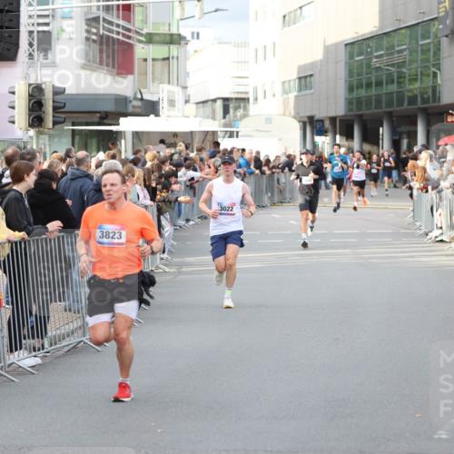 12.06.2026 - Holstenköstenlauf Andreas Tolksdorf http://msf.ph/oto/9746747 12.06.2026 19:47:33 Laufen 3823, 3022 meine-sportfotos.de