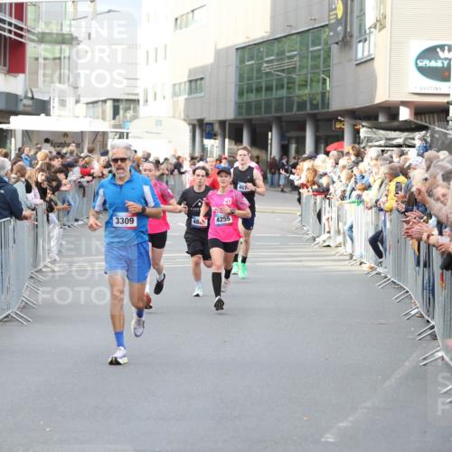 12.06.2026 - Holstenköstenlauf Andreas Tolksdorf http://msf.ph/oto/9746763 12.06.2026 19:47:46 Laufen 20, 3309, 48, 4255, 4574 meine-sportfotos.de