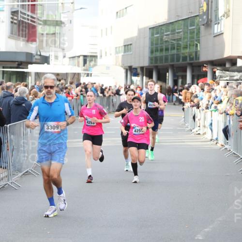 12.06.2026 - Holstenköstenlauf Andreas Tolksdorf http://msf.ph/oto/9746765 12.06.2026 19:47:47 Laufen 20, 4255, 3309, 4255, 4574 meine-sportfotos.de