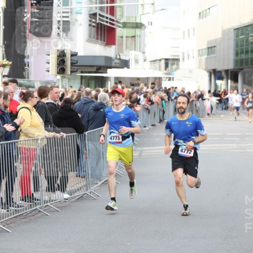 12.06.2026 - Holstenköstenlauf Andreas Tolksdorf http://msf.ph/oto/9746775 12.06.2026 19:47:56 Laufen 4773, 4772 meine-sportfotos.de