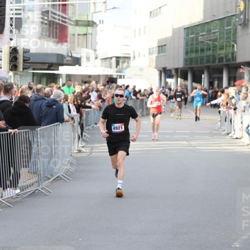 12.06.2026 - Holstenköstenlauf Andreas Tolksdorf http://msf.ph/oto/9746803 12.06.2026 19:48:21 Laufen 4921 meine-sportfotos.de