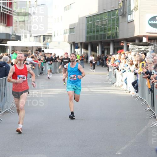 12.06.2026 - Holstenköstenlauf Andreas Tolksdorf http://msf.ph/oto/9746809 12.06.2026 19:48:27 Laufen 3247, 3850 meine-sportfotos.de