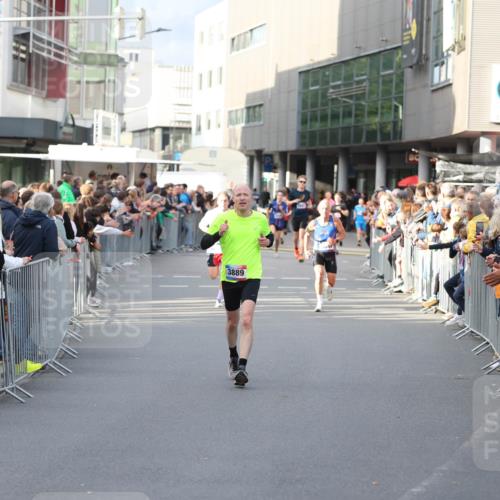 12.06.2026 - Holstenköstenlauf Andreas Tolksdorf http://msf.ph/oto/9746824 12.06.2026 19:48:48 Laufen 3889 meine-sportfotos.de