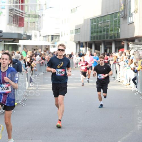 12.06.2026 - Holstenköstenlauf Andreas Tolksdorf http://msf.ph/oto/9746840 12.06.2026 19:48:57 Laufen 10, 3935, 3693, 3533 meine-sportfotos.de