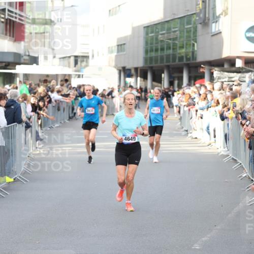 12.06.2026 - Holstenköstenlauf Andreas Tolksdorf http://msf.ph/oto/9746869 12.06.2026 19:49:18 Laufen 3930, 4649, 4635 meine-sportfotos.de