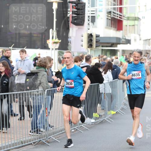 12.06.2026 - Holstenköstenlauf Andreas Tolksdorf http://msf.ph/oto/9746876 12.06.2026 19:49:22 Laufen 4635, 3930, 11 meine-sportfotos.de