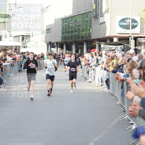 12.06.2026 - Holstenköstenlauf Andreas Tolksdorf http://msf.ph/oto/9746878 12.06.2026 19:49:24 Laufen 3307, 4516, 3848 meine-sportfotos.de