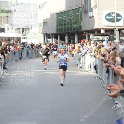 12.06.2026 - Holstenköstenlauf Andreas Tolksdorf http://msf.ph/oto/9746891 12.06.2026 19:49:31 Laufen 4121, 3875 meine-sportfotos.de