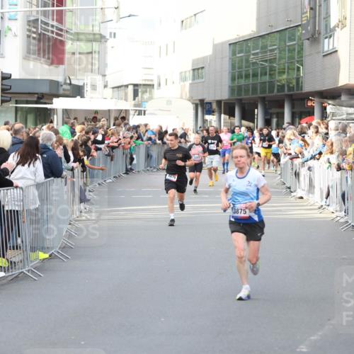 12.06.2026 - Holstenköstenlauf Andreas Tolksdorf http://msf.ph/oto/9746892 12.06.2026 19:49:33 Laufen 4676, 3243, 3875 meine-sportfotos.de