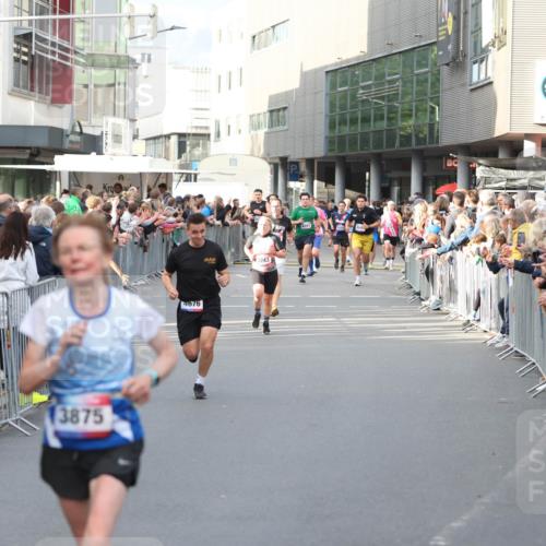 12.06.2026 - Holstenköstenlauf Andreas Tolksdorf http://msf.ph/oto/9746896 12.06.2026 19:49:35 Laufen 13875, 4676, 3243, 4161 meine-sportfotos.de
