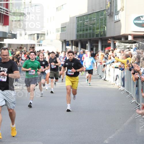 12.06.2026 - Holstenköstenlauf Andreas Tolksdorf http://msf.ph/oto/9746906 12.06.2026 19:49:41 Laufen 3126, 4161, 3627, 4695 meine-sportfotos.de