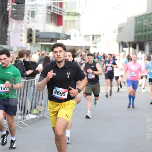 12.06.2026 - Holstenköstenlauf Andreas Tolksdorf http://msf.ph/oto/9746911 12.06.2026 19:49:43 Laufen 4161, 30, 54, 3627, 4695 meine-sportfotos.de